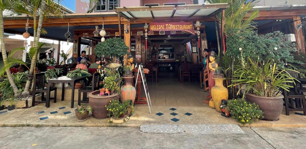 The 4 Blocks At Kata Noi Hotel Luaran gambar
